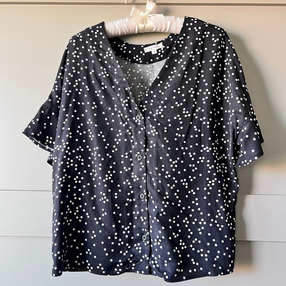 VETTA Capsule Womens Small Black White Polka Dot‎ Reversible Button Front Top